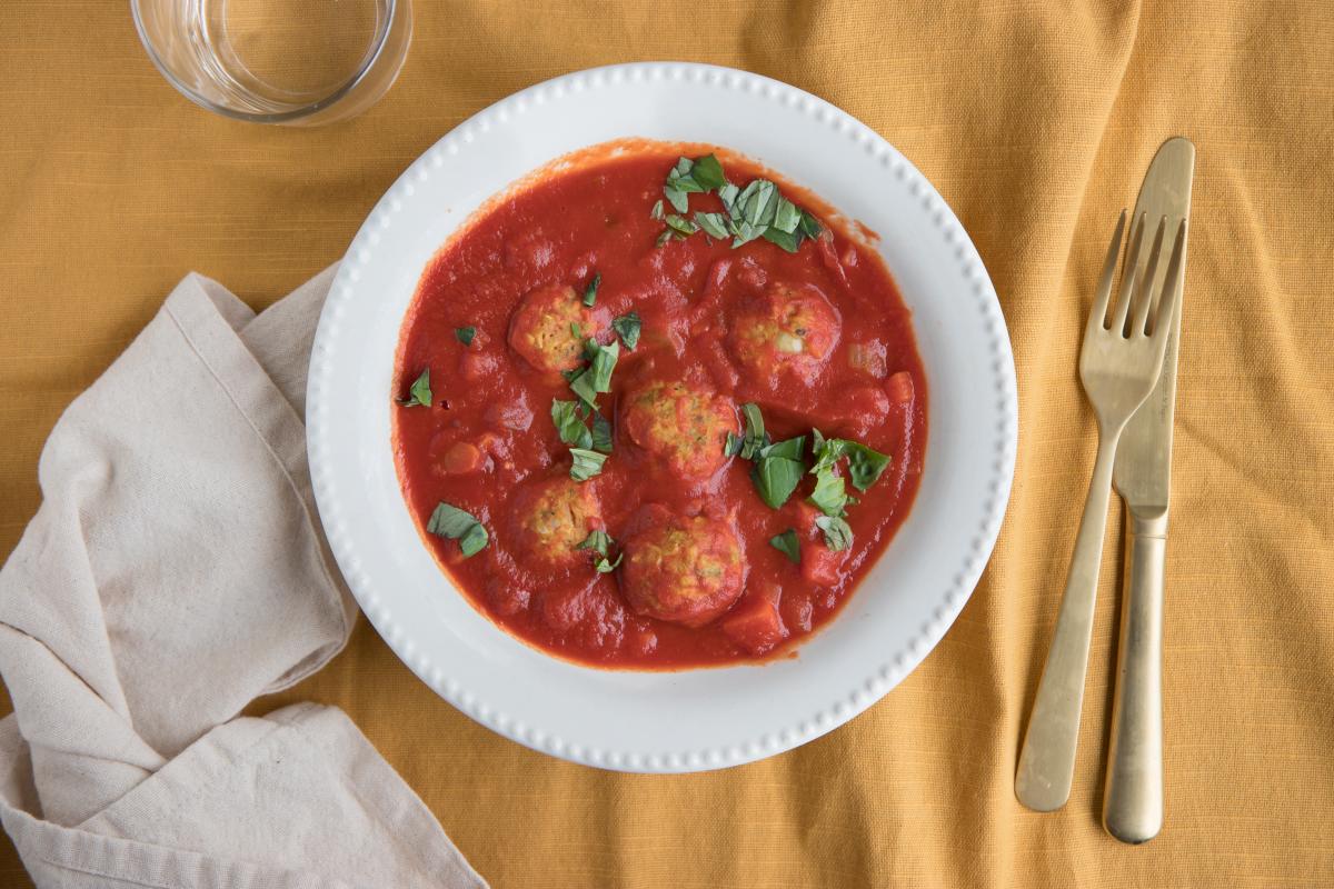 Boekoeloekoe balls in saus